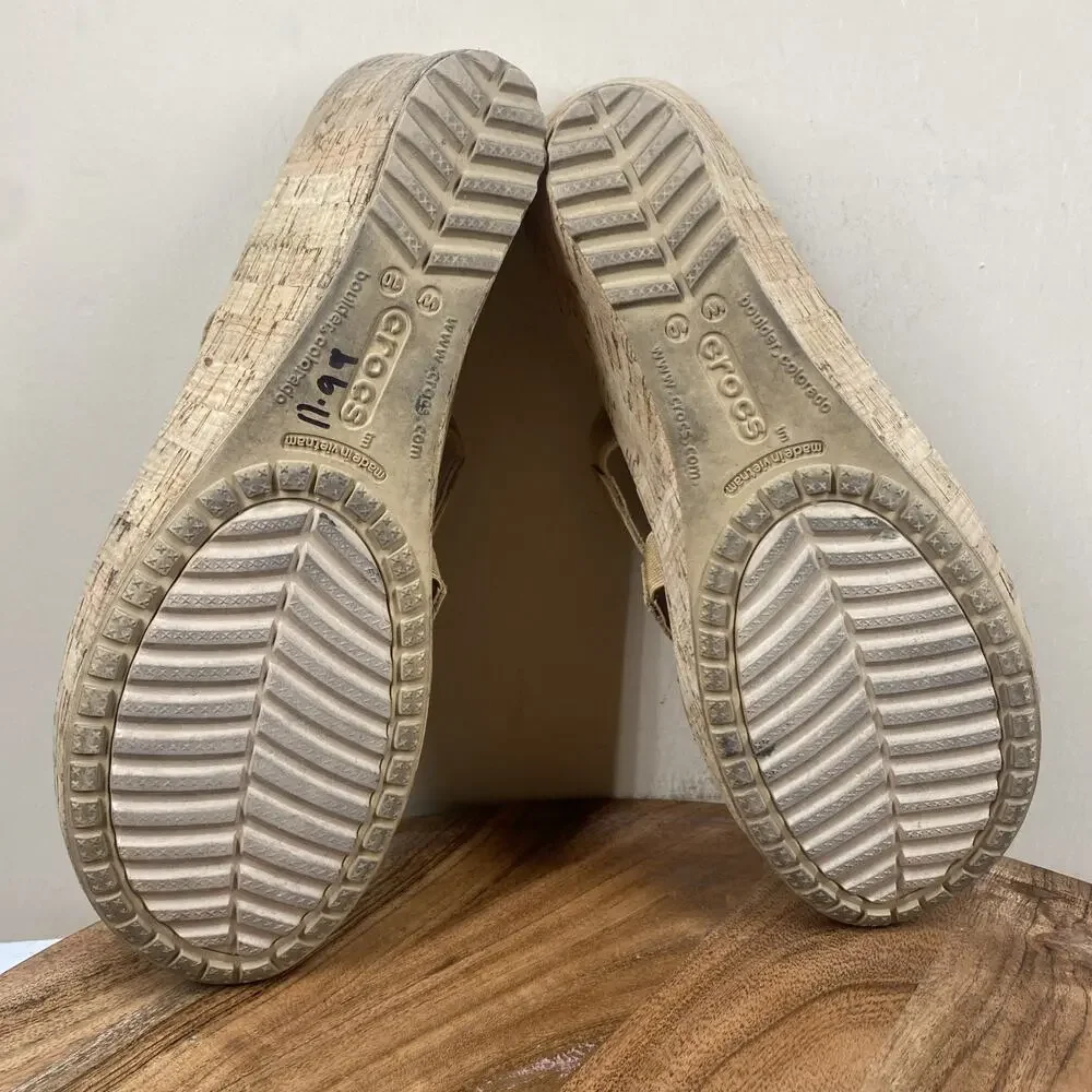 Crocs A leigh Womens Cork Brown Size 10 Heeled Strappy Sandals